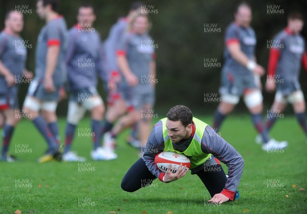 071113 - Wales Rugby Training -George North during training