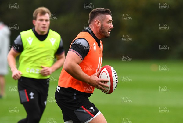 071122 - Wales Rugby Training - Gareth Thomas during training
