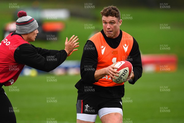 071122 - Wales Rugby Training - Will Rowlands during training