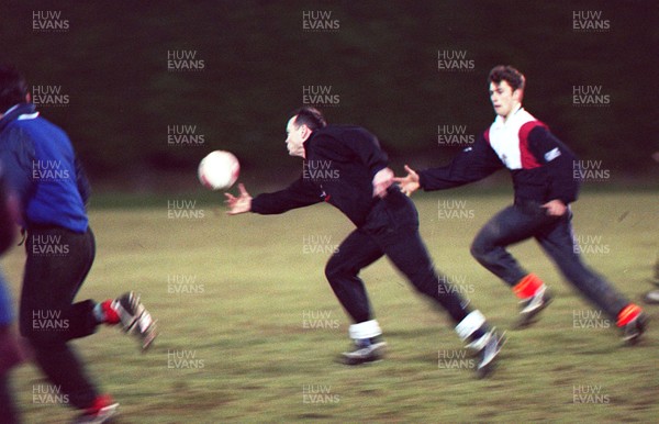 080196 - Wales Rugby Training - Ieuan Evans during training