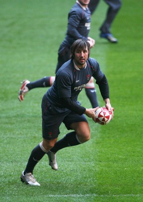 08.02.08 Wales rugby training,Millennium Stadium... Wales Gavin Henson. 