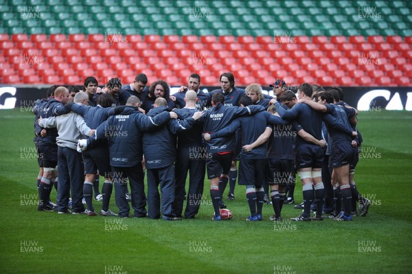 08.02.08 Wales rugby training,Millennium Stadium... Wales team prepares in training. 