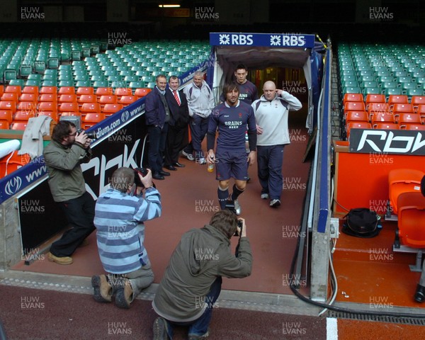 08.02.08 Wales rugby training,Millennium Stadium... Wales Gavin Henson arrives for training. 