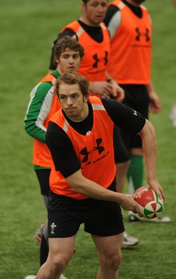 08.02.10 - Wales Rugby Training - Alun Wyn Jones during training. 