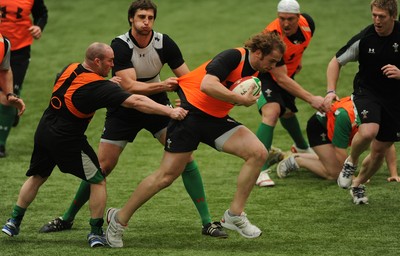 08.02.10 - Wales Rugby Training - Alun Wyn Jones during training. 