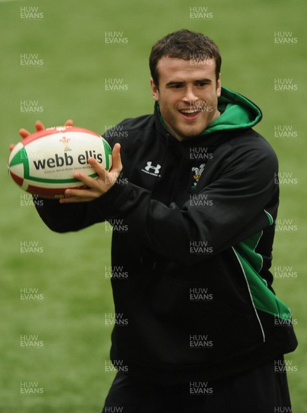08.02.10 - Wales Rugby Training - Jamie Roberts during training. 