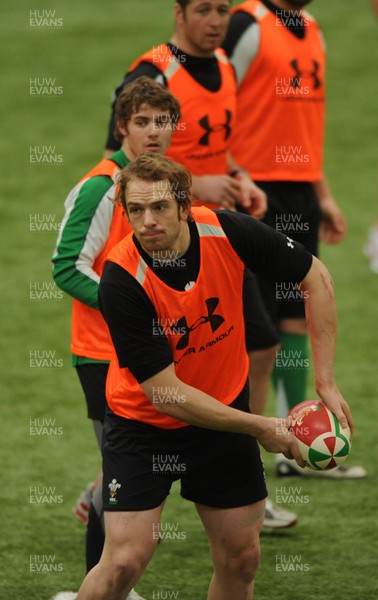 08.02.10 - Wales Rugby Training - Alun Wyn Jones during training. 
