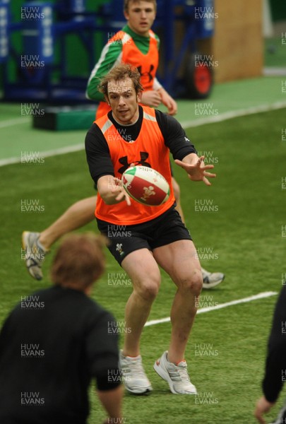 08.02.10 - Wales Rugby Training - Alun Wyn Jones during training. 