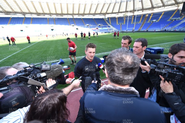 080219 - Wales Rugby Training - Jonathan Davies talks to media during training