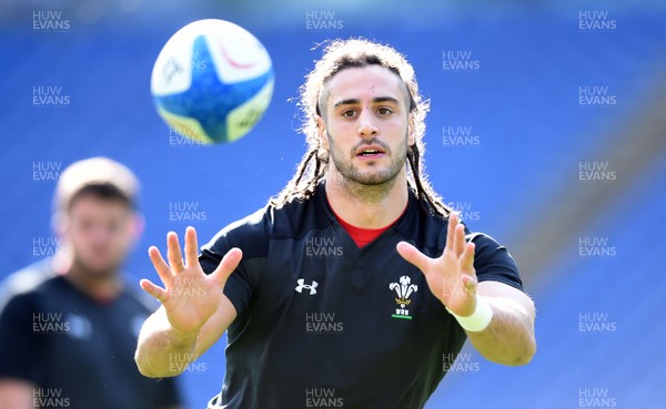 080219 - Wales Rugby Training - Josh Navidi during training