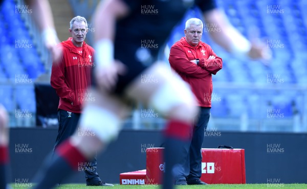 080219 - Wales Rugby Training - Rob Howley and Warren Gatland during training