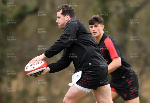 080222 - Wales Rugby Training - Ryan Elias during training