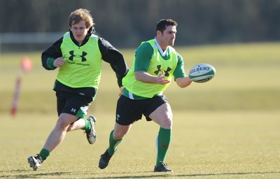 08.03.10 - Wales Rugby Training - Huw Bennett during training. 