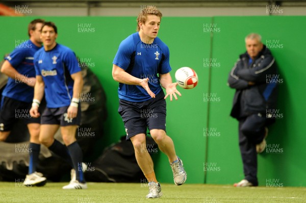 08.03.11 - Wales Rugby Training - Jonathan Davies during training. 