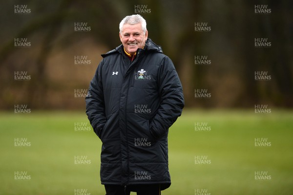 080316 - Wales Rugby Training -Warren Gatland during training