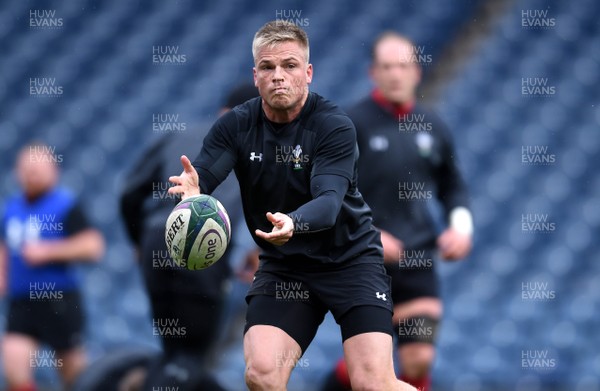 080319 - Wales Rugby Training - Gareth Anscombe during training