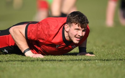 080321 - Wales Rugby Training - Elliot Dee during training