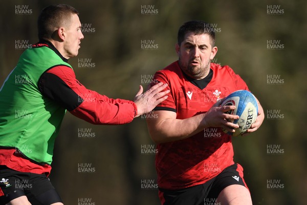 080321 - Wales Rugby Training - Wyn Jones during training