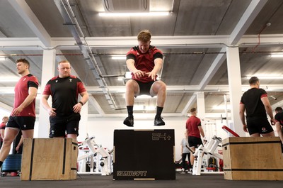 080324 - Wales Rugby Gym Session before their 6 Nations game against France - Evan Lloyd during training