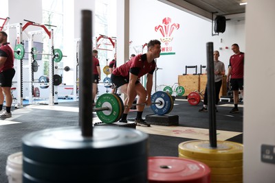 080324 - Wales Rugby Gym Session before their 6 Nations game against France - Will Rowlands during training