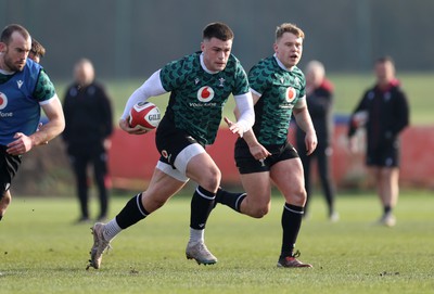 080324 - Wales Rugby Training ahead of their 6 Nations game against France - Joe Roberts during training