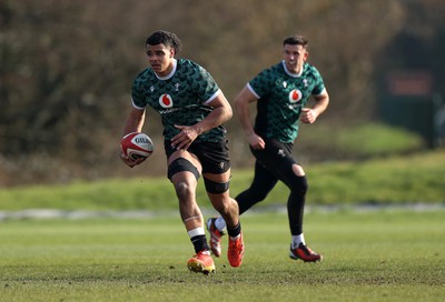 080324 - Wales Rugby Training ahead of their 6 Nations game against France - Mackenzie Martin during training