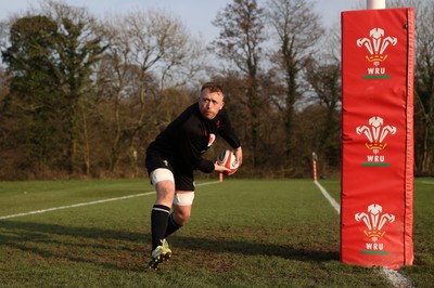 080324 - Wales Rugby Training ahead of their 6 Nations game against France - Tommy Reffell during training