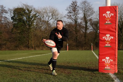 080324 - Wales Rugby Training ahead of their 6 Nations game against France - Tommy Reffell during training