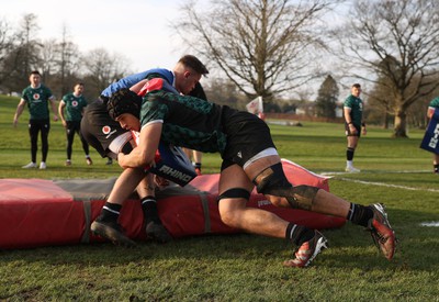 080324 - Wales Rugby Training ahead of their 6 Nations game against France - Dafydd Jenkins during training