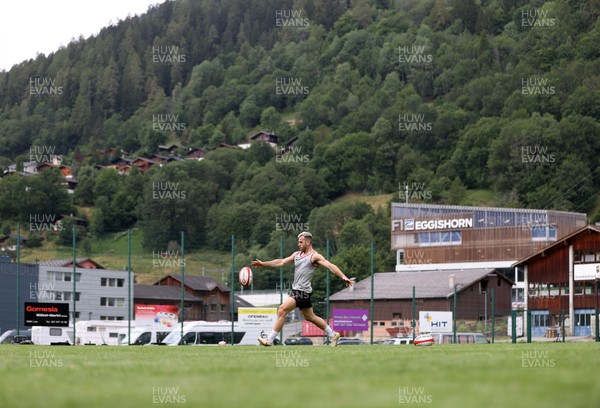 080723 - Wales Rugby World Cup Training camp in Fiesch, Switzerland - Gareth Davies during training
