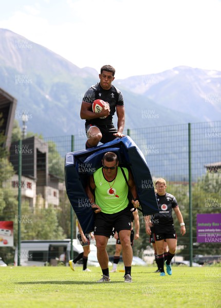 080723 - Wales Rugby World Cup Training camp in Fiesch, Switzerland - Rio Dyer during training