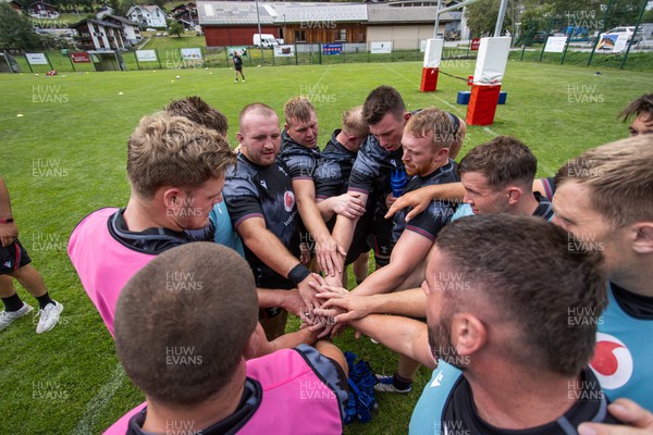 080723 - Wales Rugby World Cup Training camp in Fiesch, Switzerland - Team huddle