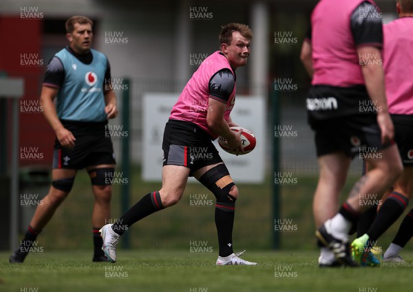 080723 - Wales Rugby World Cup Training camp in Fiesch, Switzerland - Nick Tompkins during training