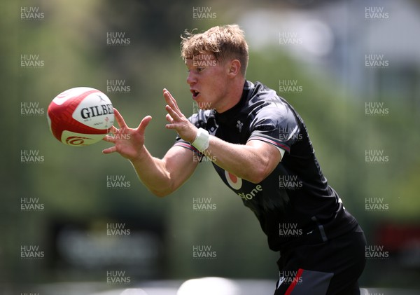 080723 - Wales Rugby World Cup Training camp in Fiesch, Switzerland - Sam Costelow during training