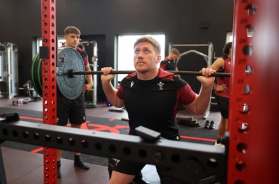 080724 - Wales Rugby Training in the week ahead of their second test against Australia in Melbourne - Matthew Screech during training