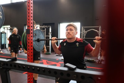 080724 - Wales Rugby Training in the week ahead of their second test against Australia in Melbourne - Matthew Screech during training