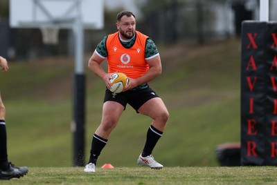 080724 - Wales Rugby Training in the week ahead of their second test against Australia in Melbourne - Harri O�Connor during training