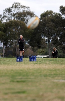 080724 - Wales Rugby Training in the week ahead of their second test against Australia in Melbourne - Warren Gatland, Head Coach during training