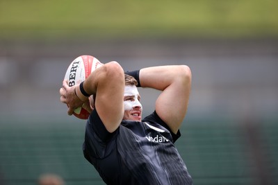 080725 - Wales Rugby Training in the final week of their tour to Japan - Elliot Dee during training