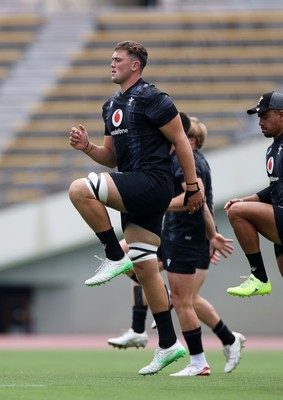 080725 - Wales Rugby Training in the final week of their tour to Japan - Freddie Thomas during training