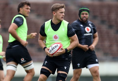 080725 - Wales Rugby Training in the final week of their tour to Japan - Alex Mann during training