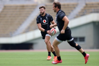 080725 - Wales Rugby Training in the final week of their tour to Japan - Johnny Williams during training