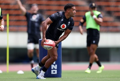 080725 - Wales Rugby Training in the final week of their tour to Japan - Keelan Giles during training