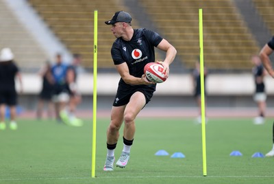 080725 - Wales Rugby Training in the final week of their tour to Japan - Tom Rogers during training