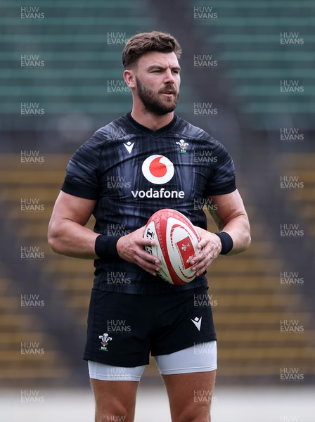 080725 - Wales Rugby Training in the final week of their tour to Japan - Johnny Williams during training