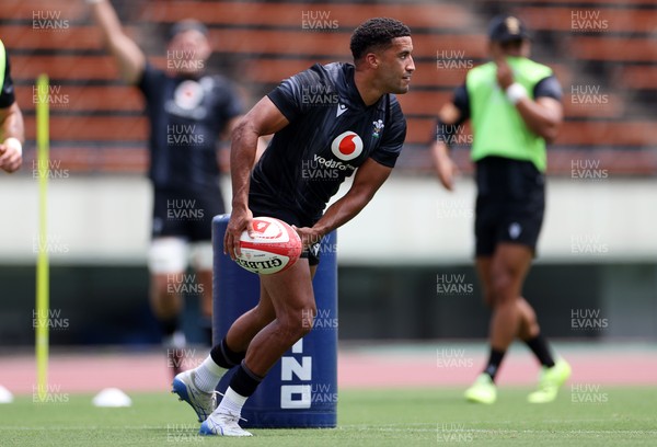 080725 - Wales Rugby Training in the final week of their tour to Japan - Keelan Giles during training