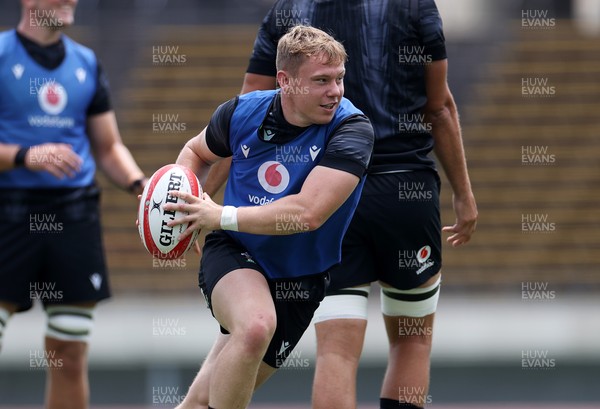 080725 - Wales Rugby Training in the final week of their tour to Japan - Sam Costelow during training