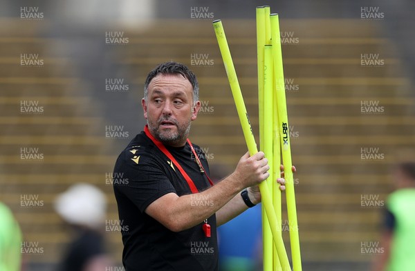 080725 - Wales Rugby Training in the final week of their tour to Japan - Matt Sherratt, Head Coach during training