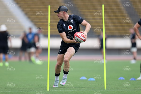080725 - Wales Rugby Training in the final week of their tour to Japan - Tom Rogers during training