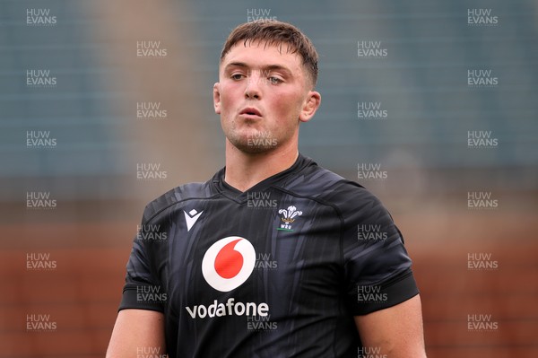 080725 - Wales Rugby Training in the final week of their tour to Japan - Freddie Thomas during training
